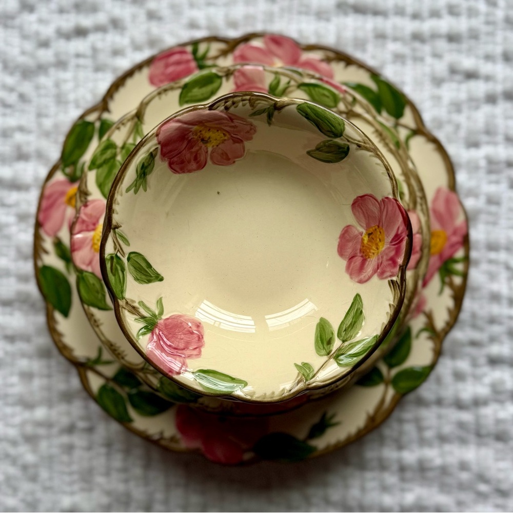 Vintage Franciscan Floral Pink and Cream Dinnerware Plates and Bowls Set of 4